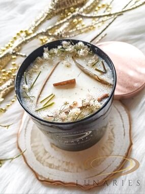 Vanilla Orchid Scented Soy Wax Candle with Wooden Wick and Botanicals